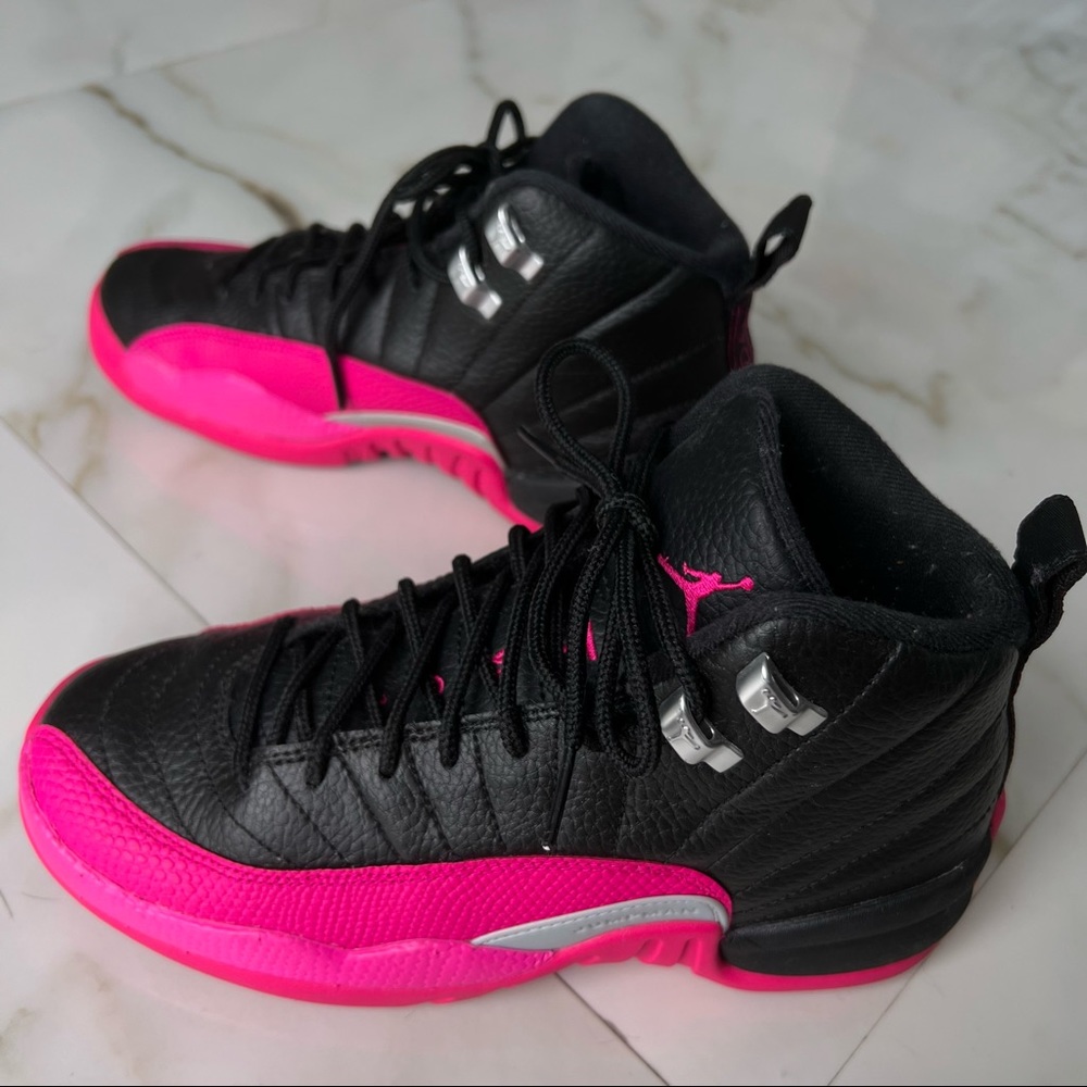 Jordan retro 12 black deadly pink